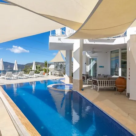 Jade Amour Kalkan